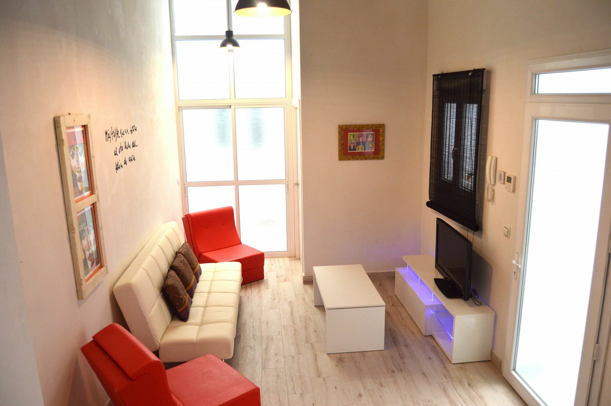 Apartamento 19 Dias Y Muchas Noches カディス エクステリア 写真
